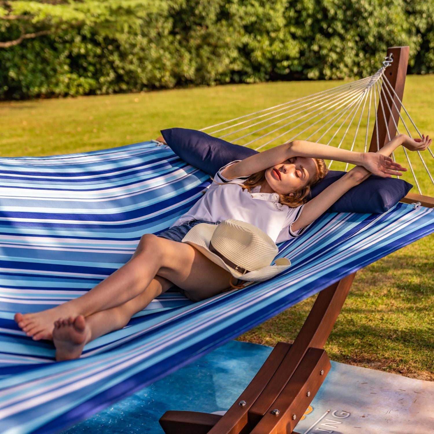 Large Double Quilted Hammock with Detachable Pillow